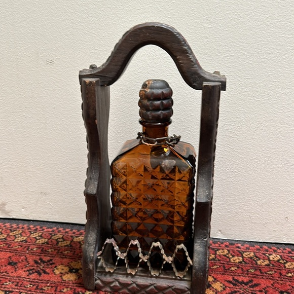 Vintage 60s MCM Amber Glass Decanter in Carved Wood Caddy Made in Spain - Picture 3 of 7